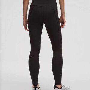 WUNDER train. 28” hr. Pockets